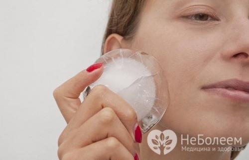 Как быстро снять отек с лица после удара. Как быстро снять отек с лица