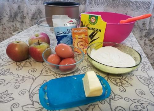 Шарлотка в мультиварке с содой. Пышная шарлотка в мультиварке с яблоками — классический рецепт