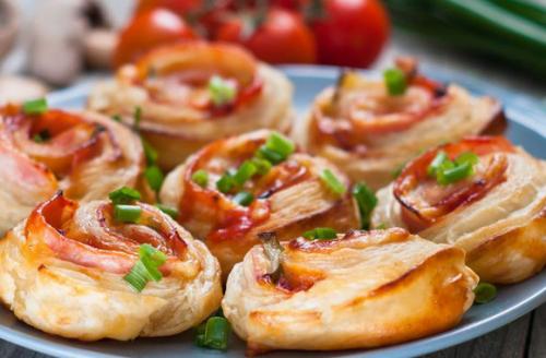 Булочки с ветчиной и сыром из дрожжевого теста. Булочки с ветчиной