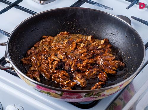 Обалденные салаты на Новый год. Новогодний пикантный салат с изюминкой