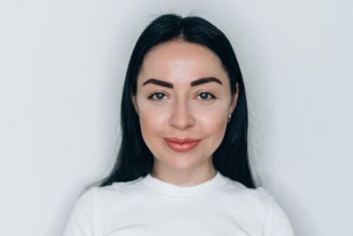 Как убрать тёмные круги под глазами с помощью косметики. Круги ада: учимся маскировать синяки под глазами