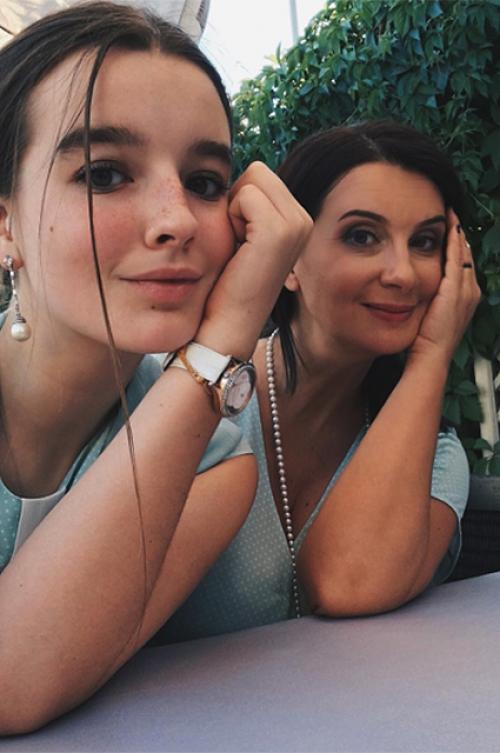 Екатерины стриженовой наряды. Екатерина Стриженова вышла в свет в платье с глубоким декольте и акцентом на талии 12 Екатерины стриженовой наряды. Екатерина Стриженова вышла в свет в платье с глубоким декольте и акцентом на талии 12