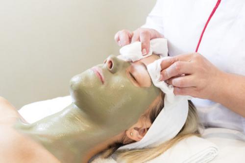 Убрать темные круги под глазами в домашних условиях. Косметологические процедуры 01