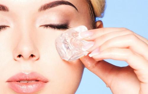 Как быстро убрать синяк под глазом и отек. Как быстро убрать (свести) синяк под глазом от удара и чем лечить гематому нижнего века