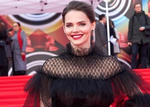 Некрасивые певицы России. 8 самых некрасивых актрис России 11