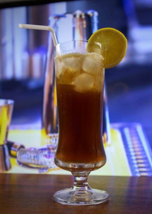 Лонг-айленд коктейль. Long Island Iced Tea (Лонг Айленд Айс Ти) – очень крепкий чай со льдом