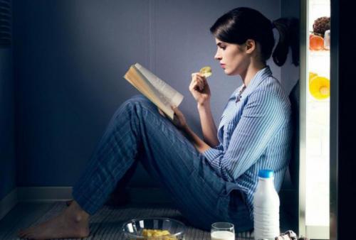 От чего набирается лишний вес при небольшом потреблении пищи. Диета тут ни при чем: 25 причин, почему вы набираете вес