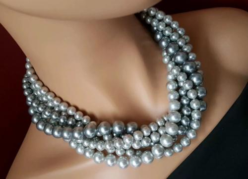 С чем носить жемчужные бусы одну нитку. В каком возрасте носить жемчужные бусы?