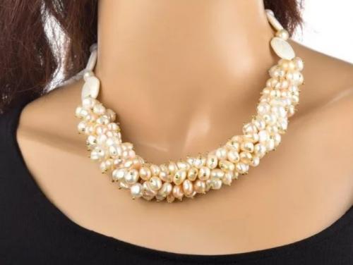 С чем носить жемчужные бусы одну нитку. В каком возрасте носить жемчужные бусы?
