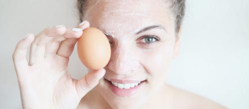 Маска для жирной кожи лица из яйца. Яичная маска для лица с желтком и белком для жирной и сухой кожи