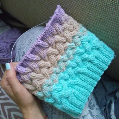 Как связать хомут спицами для ребенка. Особенности вязания спицами шарфа-хомута для девочек