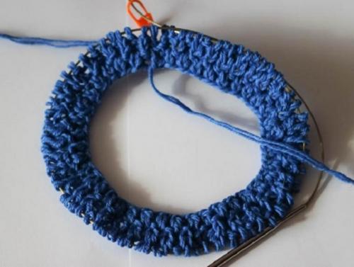Как связать хомут спицами для ребенка. Особенности вязания спицами шарфа-хомута для девочек