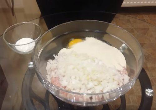 Котлеты из грудки куриной рецепт. Куриные котлеты из грудок с манкой и без хлеба