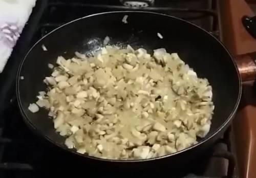 Котлеты из рубленной куриной грудки. Рубленные котлетки из куриной грудки с грибами шампиньонами