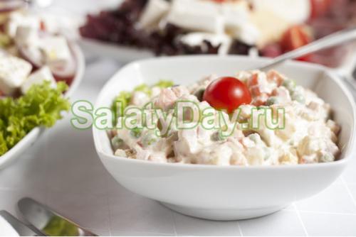 Салат со сметаной на диете. Салаты со сметаной рецепты диетические