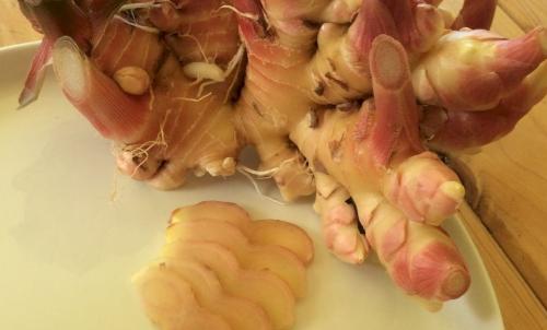 Если имбирь синеет. Почему имбирь внутри синего цвета?