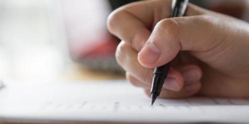 Шишка на пальце руки от неправильного держания ручки. Как быстро убрать мозоль от шариковой ручки