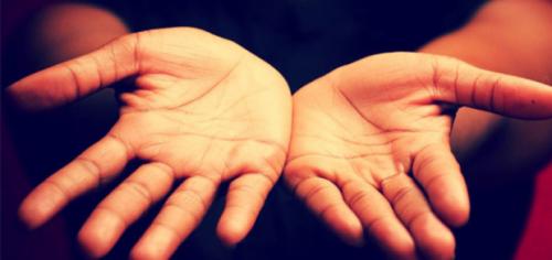 Шишки на пальцах рук. Шишки на суставах пальцев рук: причины, симптомы и лечение 01 Шишки на пальцах рук. Шишки на суставах пальцев рук: причины, симптомы и лечение 01