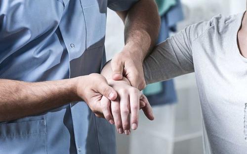 Неумывакин о лечении суставов коленей. Академик неумывакин лечение суставов в коленках