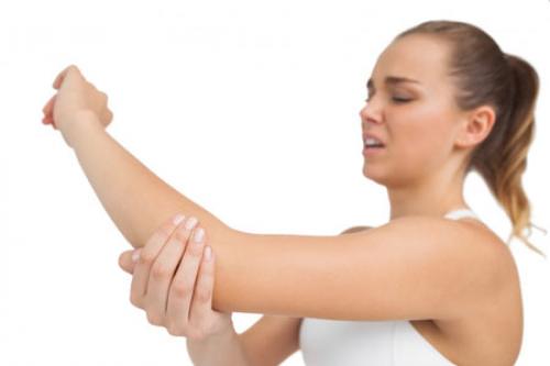 Немеет левая рука от плеча до локтя причины. Причины парестезии — почему немеет левая рука?