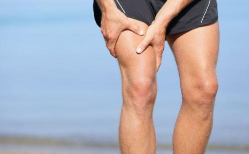 Судороги в бедренных мышцах причины. Почему возникает мышечный спазм бедра и как его снять?