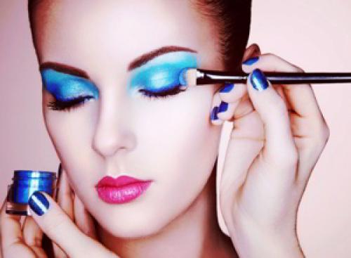 Визажист это кто. Профессия дарящая людям красоту!