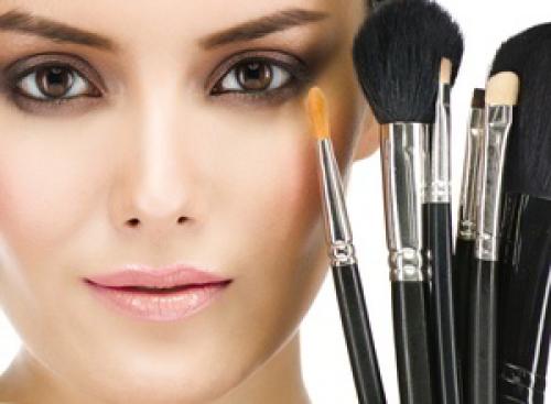 Визажист это кто. Профессия дарящая людям красоту!