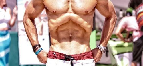 Как быстро убрать живот мужчине в домашних условиях упражнения. Уменьшаем полезный объем желудка