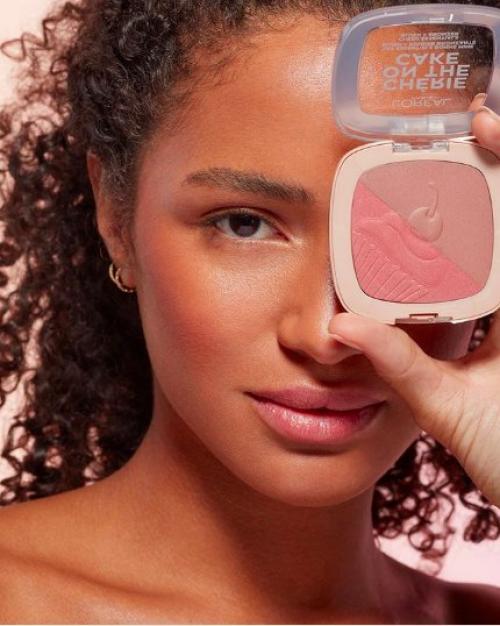 Как румяна помогает выглядеть моложе. Выбор косметики