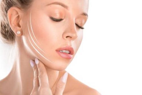 Как убрать глубокие морщины в домашних условиях. Как убрать морщины в зоне декольте в домашних условиях