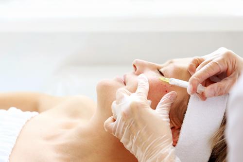 Как избавиться от морщин вокруг глаз без инъекций. Как быстро избавиться от морщин под глазами в косметологии? 01 Как избавиться от морщин вокруг глаз без инъекций. Как быстро избавиться от морщин под глазами в косметологии? 01