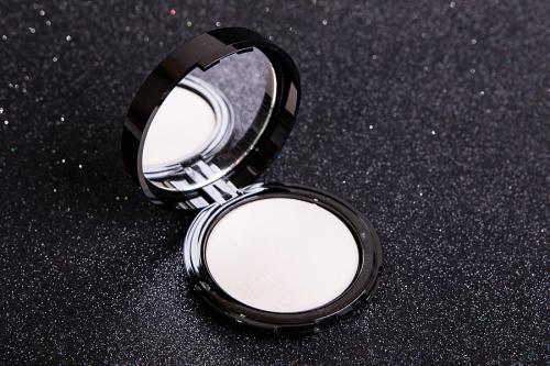 Самодельная пудра со светоотражающими частичками. Пудра со светоотражающими частицами Правила нанесения пудры 12 Самодельная пудра со светоотражающими частичками. Пудра со светоотражающими частицами Правила нанесения пудры 12