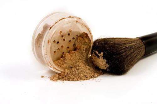 Как носить с собой рассыпчатую пудру. Разбитые мечты: как использовать остатки пудры