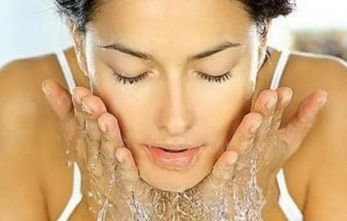 Можно ли использовать глиняную маску в сочетании с другими косметическими средствами. Зачем нужен крем после маски из глины