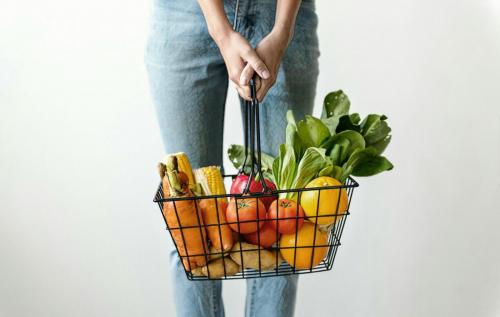 Как питание влияет на образование черных точек на лице. Правильное питание при прыщах*