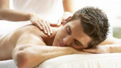 Как сделать массаж спины самому себе. Правила техники массажа спины