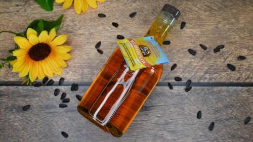 Нерафинированное подсолнечное масло. Масло рафинированное и нерафинированное. В чем отличие?