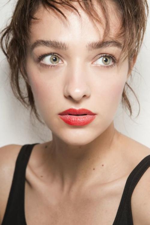 Как выбрать подходящий макияж для разных типов губ. Поцелуй на удачу: как подобрать цвет помады?