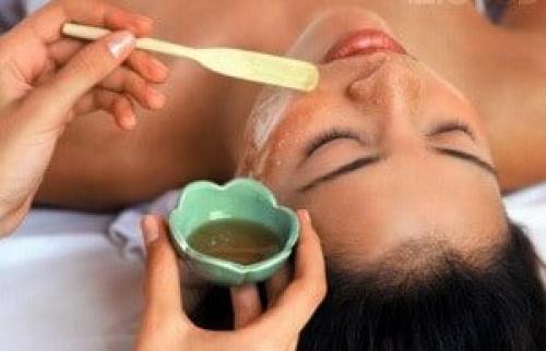 Пчелиный воск внутрь. Применение в косметологии