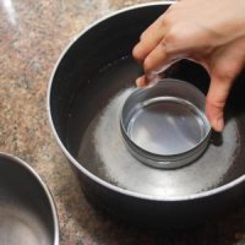 Как накладывать парафин на коленные суставы. Как лечить суставы парафином в домашних условиях 02 Как накладывать парафин на коленные суставы. Как лечить суставы парафином в домашних условиях 02