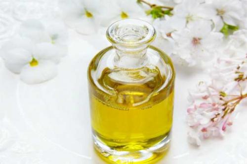 Тоник для лица в домашних условиях рецепты. Натуральный тоник для лица своими руками в домашних условиях