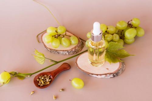 Какие дополнительные ингредиенты можно добавить в маски из винограда для лица. Использование винограда в домашней косметологии