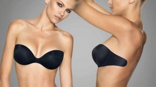 Какие аксессуары можно добавить к платью с голой грудью. Выбор белья