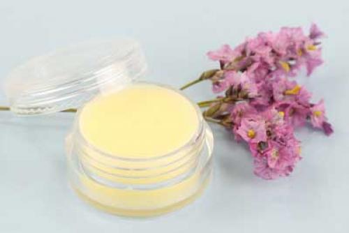 Как сделать бальзам для губ в домашних условиях. Бальзам для губ своими руками: 4 супер рецепта