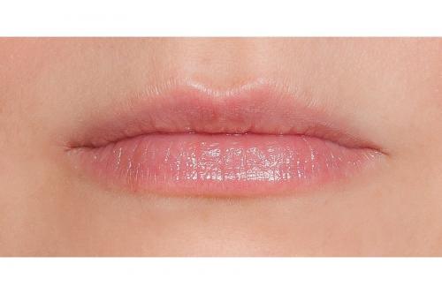 Блеск для губ с эффектом объема. Что такое плампер для губ? 16