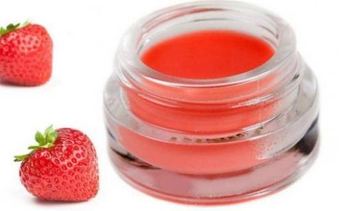 Бальзам для губ своими руками. Как сделать в домашних условиях?