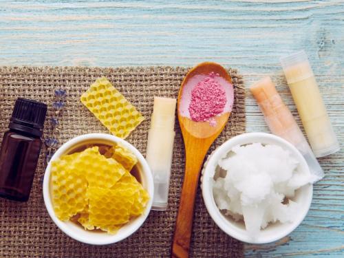 Блеск для губ делаем своими руками. Все компоненты натуральные, а процесс приготовления занимает пять минут 02 Блеск для губ делаем своими руками. Все компоненты натуральные, а процесс приготовления занимает пять минут 02