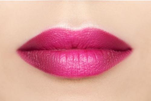 Как сделать помаду для увеличения губ в домашних условиях. Как сделать губы пухлыми без инъекций? Тренируемся перед зеркалом