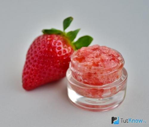 Улучшите свою косметику: рецепт скраба для губ 09