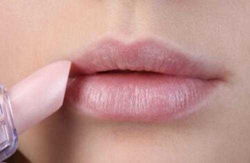 Как сделать бальзам для губ в домашних условиях без воска и вазелина. Рецепты бальзамов для губ своими руками